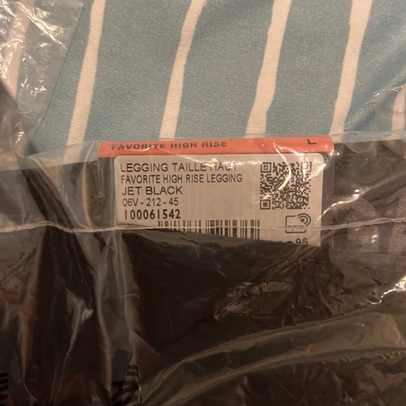 Garage High Rise Jet Black Leggings - Picture 2 of 2